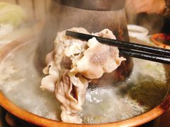 -洞庭洲·防空洞火锅·烧烤·铜锅涮肉(新百广场店)