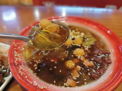 -爆炸头阿姨小四川正宗川味小吃(无任何分店)