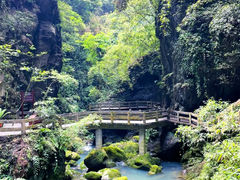 -龙水峡地缝景区
