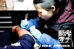 -鬼手纹身小鬼店