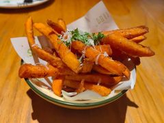 -JINNS锦时 steak&pizza(浸信会礼拜堂旧址店)
