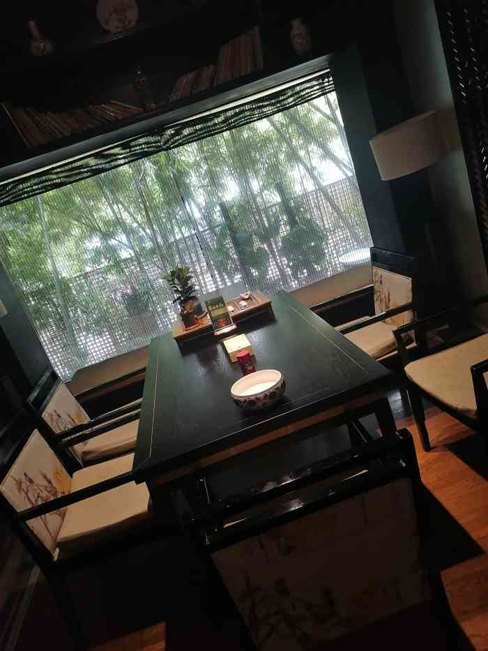 兰亭茶叙-"那总体来说还是很不错的,门口有停车的位置.