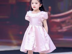 -翎秀服装模特