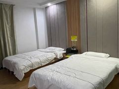 -鑫雅居公寓(广州南站地铁站店)