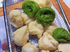 -山河屯铁锅炖·非遗东北菜(南山店)