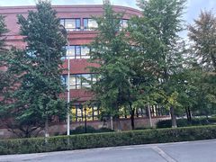 -北京市海淀外国语实验学校