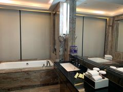 -广州天河希尔顿酒店