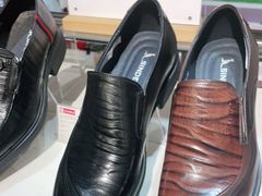 -云柏鞋业(十里堡店)