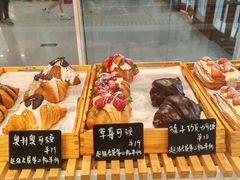 -焙丽拾光(麦凯乐直营店)