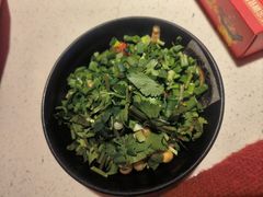 -钢管厂五区小郡肝串串香(滨江店)