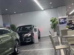 -上海冠松华奥奥迪4S店(张江店)