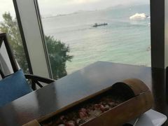 -蜈支洲岛珊瑚酒店临海阁中餐厅