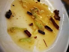 -蔼若春.传承三十年云南菜(金碧公园店)