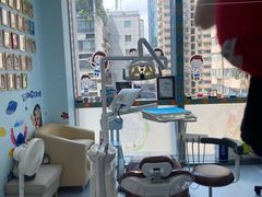 -极光口腔·矫正种植修复(锦江店)