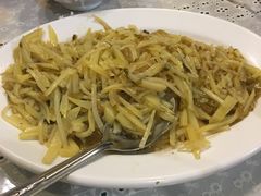 土豆丝炒酸菜-云南饭店