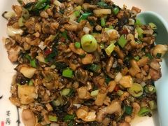 -有红鸡毛店·川菜(建设路店)