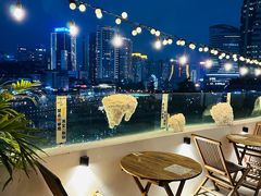 -包整·丝娃娃(一览甲秀楼风景店)