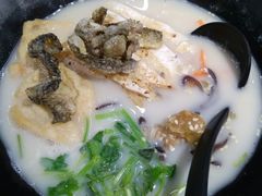 三鱼米线-渔米丰·广府鱼汤米线(光明广场店)