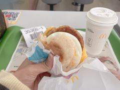 -麦当劳(上海虹桥站30B检票口楼上)