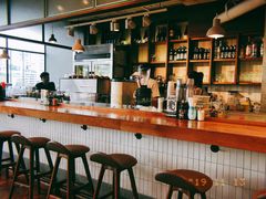 -ROAST coffee & eatery