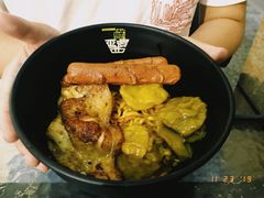 捞辣鸡面-亞婆井·劲抽面食(铂顿城店)