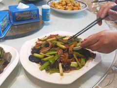秋耳香葱烧蹄筋-付家庄小渔村(香周路店)
