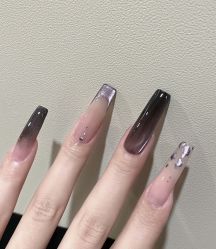 -桃色美甲沙龙