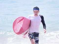 -盘古掌冲浪俱乐部(日月湾店)