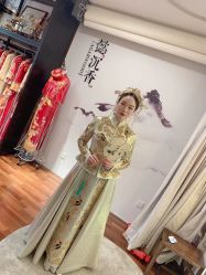 -懿沉香中式嫁衣礼服秀禾服龙凤褂马来褂旗袍总店