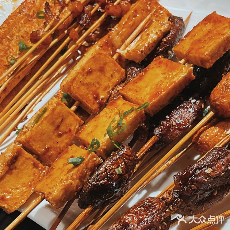 还有什么比吃串喝酒看球更爽的事！