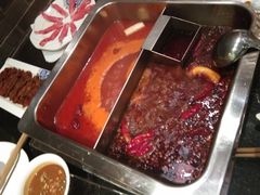 -百年川椒重庆老火锅(光谷店)