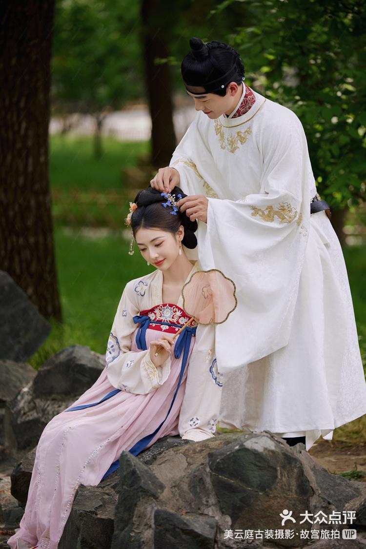情侣写真拍成古装甜宠剧甜到心坎里去了