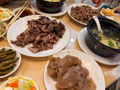 -闫家驴肉老店(华电一校店)