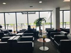 -上海宝信宝马4S店