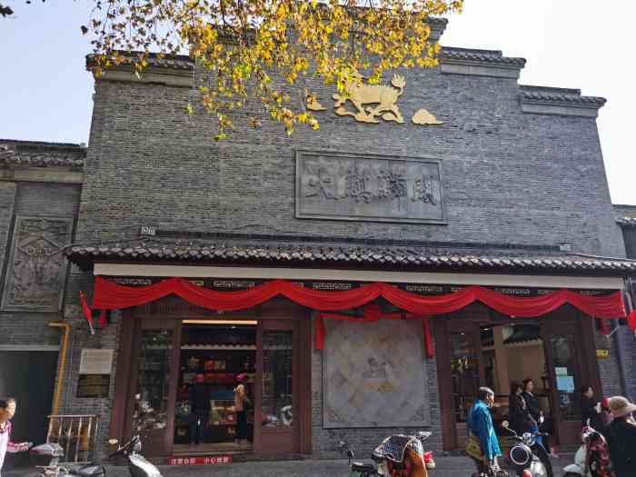 扬州国庆路大麒麟阁图片