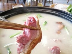 -黄桷树曹家私房菜(江与城店)