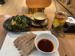 -贯贯吉·清真餐厅(浙江中路店)