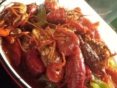 -虾弄弄海派小龙虾·牛羊蝎子火锅