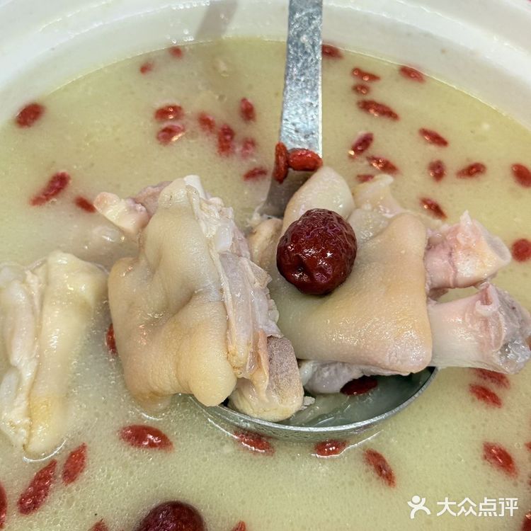 员村深夜鱼市现场！凌晨1点还在爆满的鲜货食堂