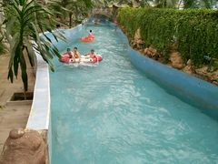 -龙脉温泉室内游泳馆