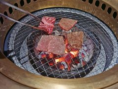 -山川小町·极番烧肉(新地假日广场店)