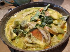 炭烧猪颈肉配青咖喱素菜-CHINCHIN 青青·泰国料理(万象食家店)