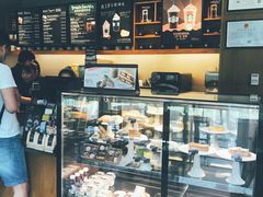 面包甜点陈列柜-星巴克(北京西大望路温特莱店)