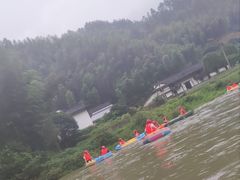 -大围山峡谷漂流