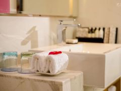 -柏曼酒店(广州天河体育中心林和西地铁站店)