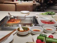 -海底捞火锅鲜切牛肉主题店(长寿路店)
