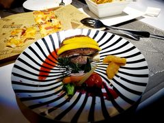 香煎法国焦糖香芒鹅肝配草莓酱-魔膳厨房·果木牛排·西餐厅(MM2店)