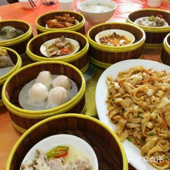 从小在顺德长大，受喝早茶的风俗影响，自然也有了偶尔去