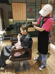 -Mentor Hair Salon