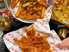 -江湖小牛·水煮牛排火锅(欧亚新生活购物广场店)